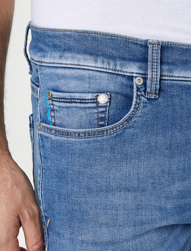 Мужские джинсы Pierre Cardin Lyon tapered Futureflex 34513/000/08888/67 6 790 руб.  6 790 руб.