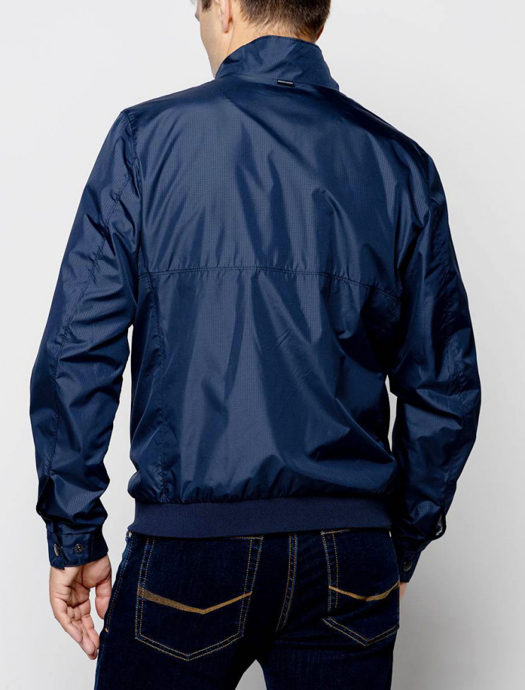 Мужская куртка Pierre Cardin Airtouch 70110/000/04601/3000 13 745 руб.  13 745 руб. 