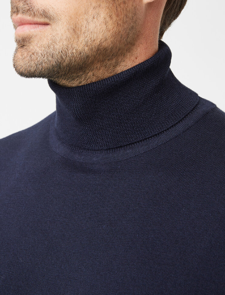 Мужской джемпер Pierre Cardin 55303/000/72545/3000 2 745 руб.  2 745 руб. 