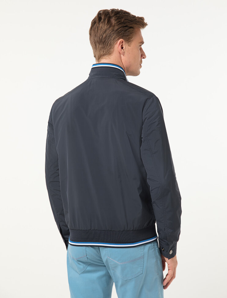 Мужская ветровка Pierre Cardin Futureflex 72000/000/04822/3000 14 990 руб.  14 990 руб. 