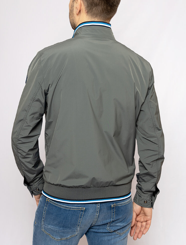 Мужская ветровка Pierre Cardin Futureflex 72000/000/04822/6007 12 495 руб. 12 495 руб.