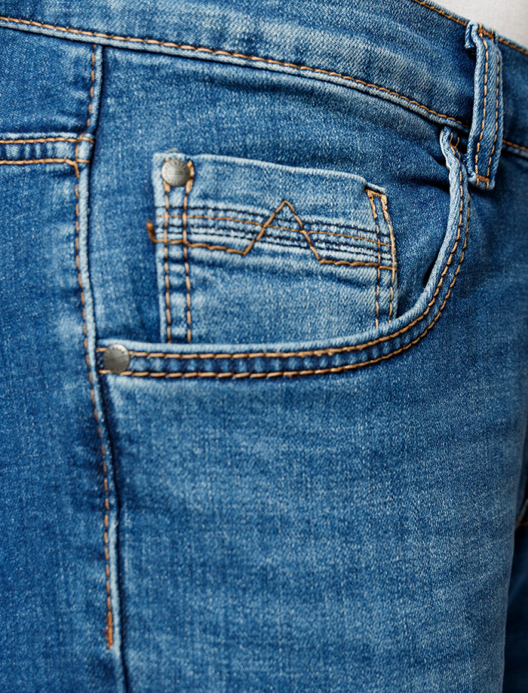 Мужские джинсы 5 карманов Pioneer P0 16741.6595/6824 10 868 руб.  10 868 руб. 