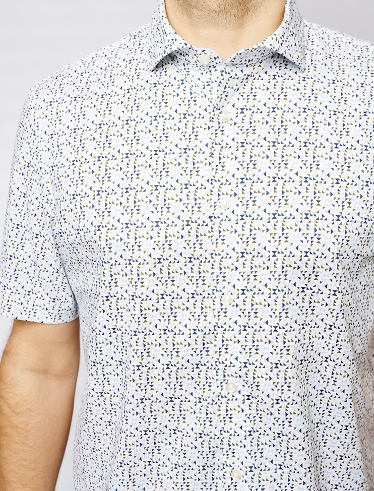 Мужская рубашка короткий рукав PIERRE CARDIN C6 15400.0107/5313 4 790 руб. 4 790 руб.