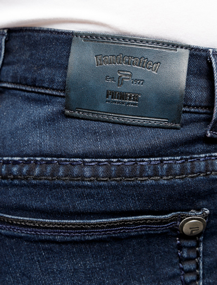 Мужские джинсы 5 карманов PIONEER P0 16541.6711/6815 11 993 руб.  11 993 руб. 