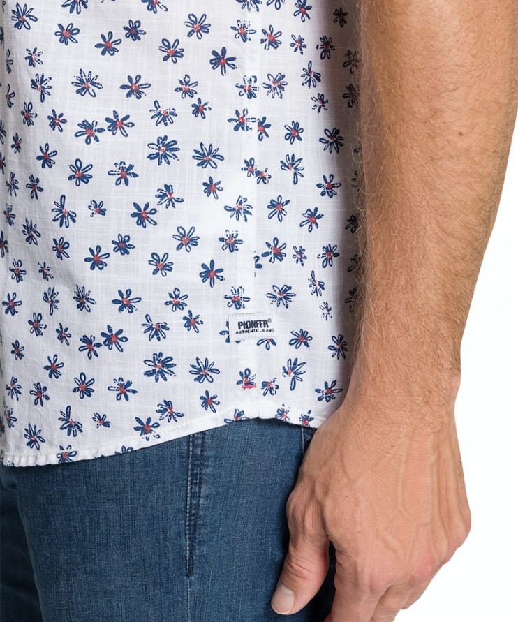 Мужская рубашка короткий рукав PIONEER P1 40096.2000/6944 3 990 руб. 3 990 руб.