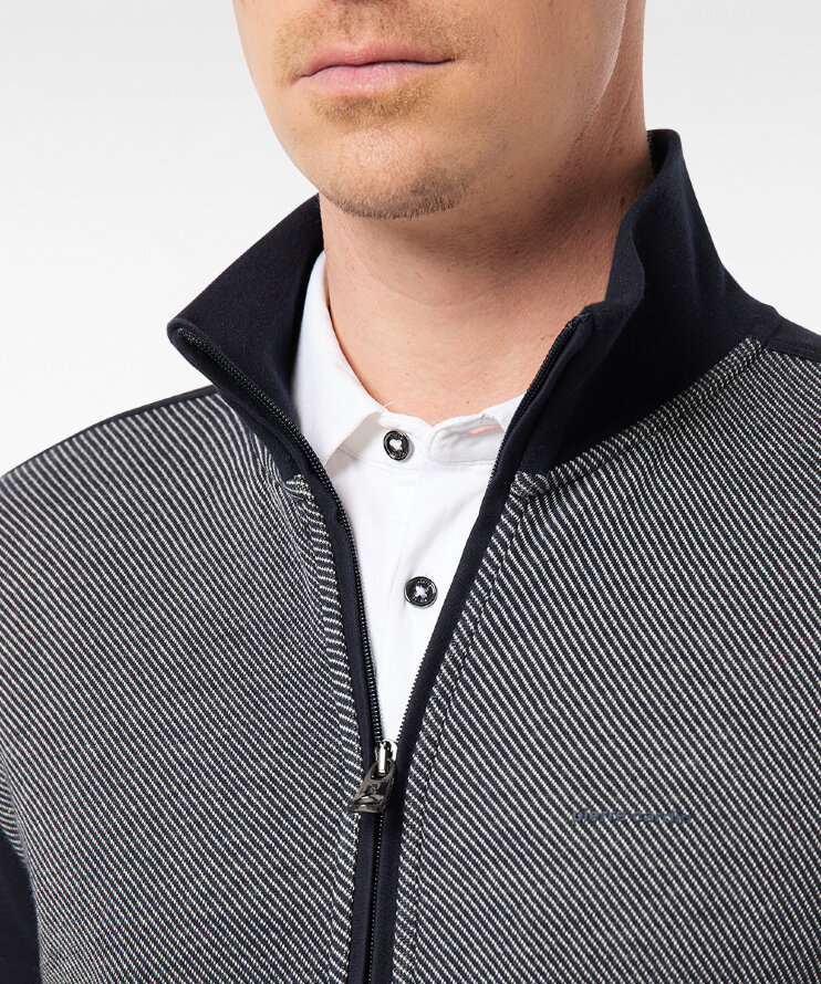 Мужская толстовка Pierre Cardin Futureflex  54249/000/11423/3000 0 руб.  0 руб.