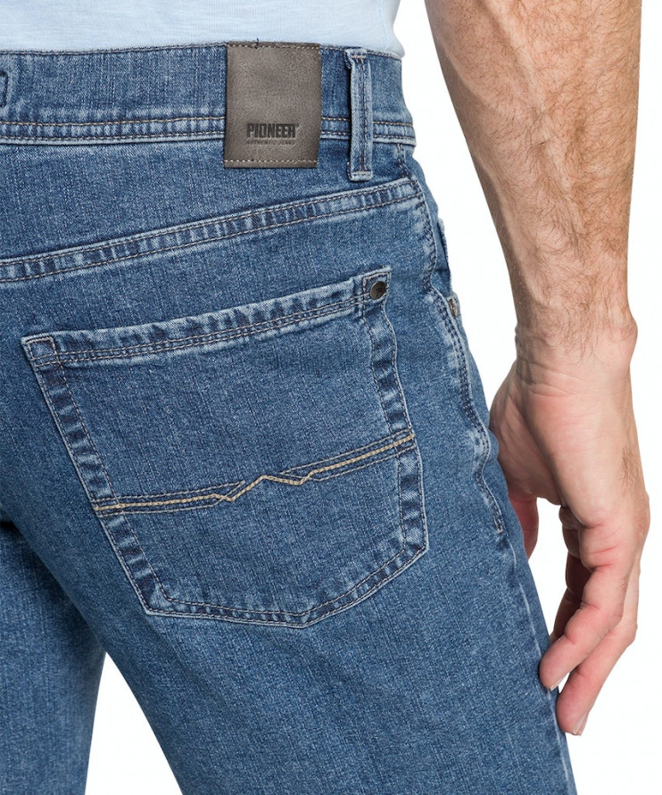 Мужские джинсы 5 карманов PIONEER P0 16801.6388/6821 9 368 руб. 9 368 руб.