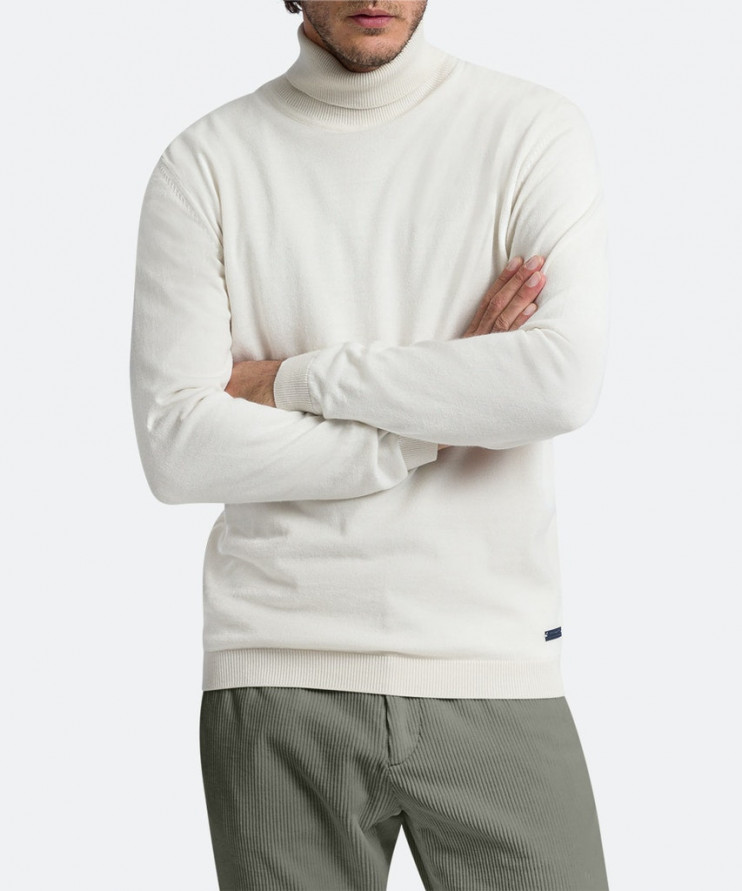 Мужская водолазка PIERRE CARDIN C5 50303.5018/1024 8 490 руб.  8 490 руб. 