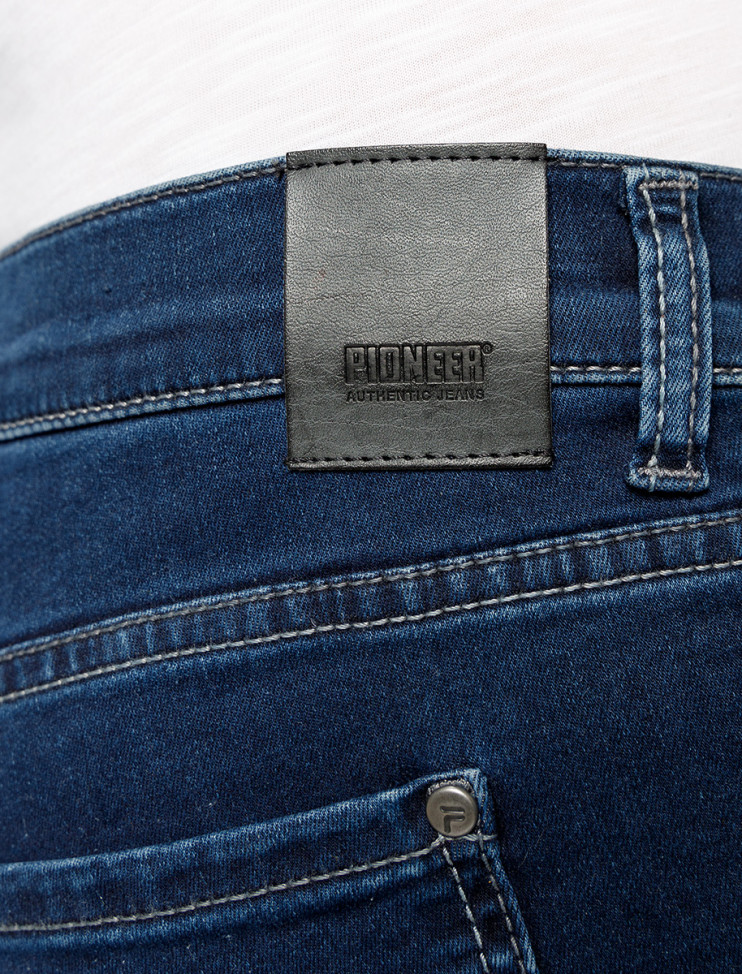 Мужские джинсы 5 карманов PIONEER P0 16201.6699/6801 8 243 руб. 8 243 руб.