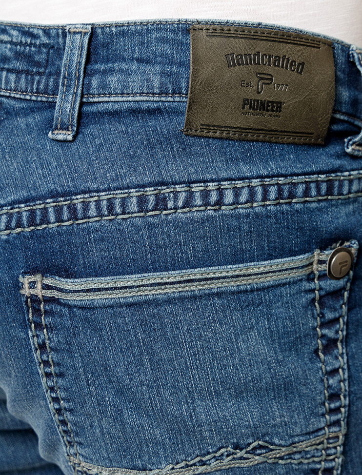 Мужские джинсы 5 карманов Pioneer P0 16541.6745/6826 10 990 руб. 10 990 руб.