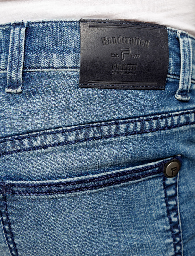 Мужские джинсы 5 карманов PIONEER P0 16541.6745/6848 7 745 руб. 7 745 руб.