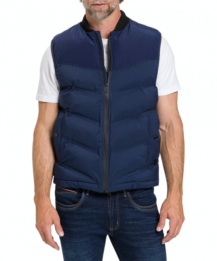 Мужской жилет PIONEER P1 17000/6312 8 990 руб.  8 990 руб.