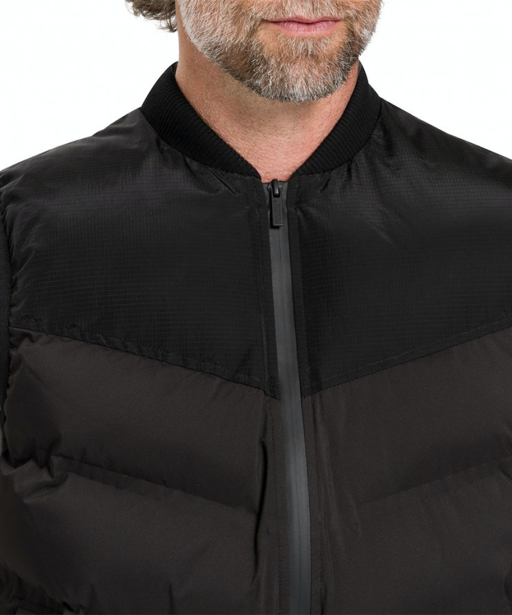 Мужской жилет PIONEER P1 17000/9000 7 196 руб. 7 196 руб.