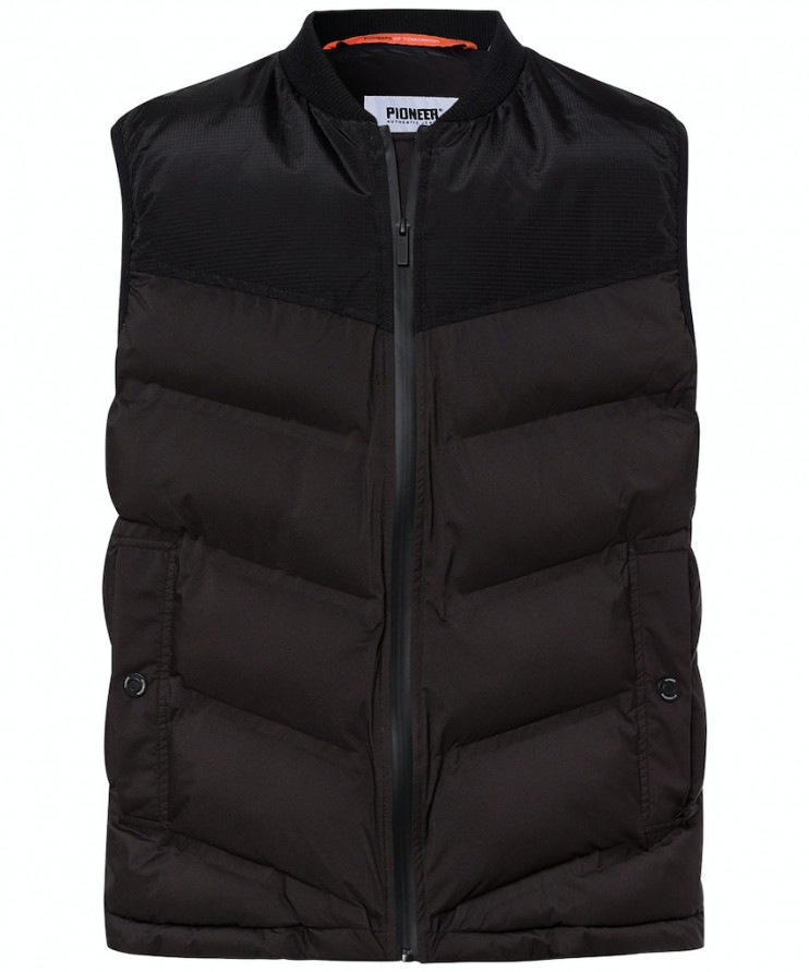 Мужской жилет PIONEER P1 17000/9000 7 196 руб. 7 196 руб.