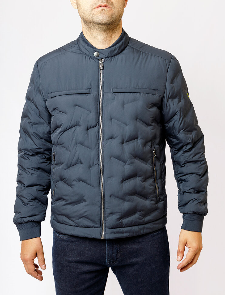 Мужской пуховик Pierre Cardin Denim Academy 71020/000/04742/3010 11 245 руб.  11 245 руб. 