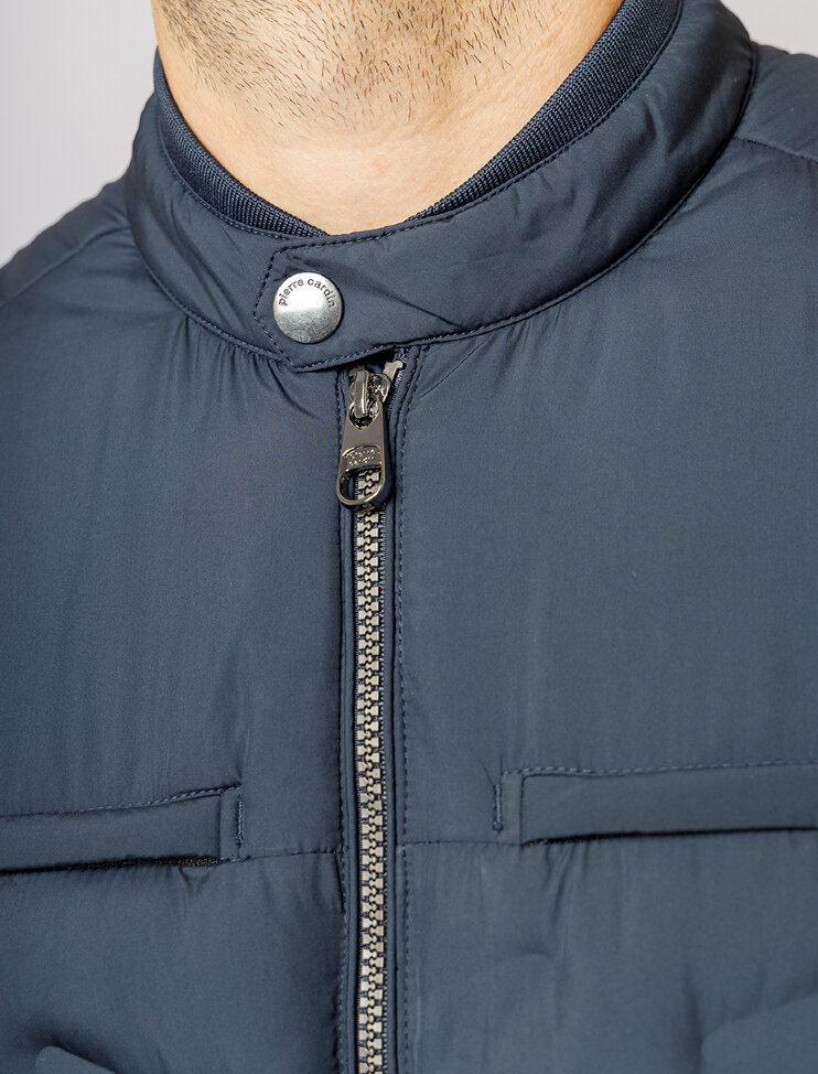 Мужской пуховик Pierre Cardin Denim Academy 71020/000/04742/3010 11 245 руб.  11 245 руб. 